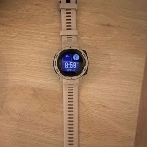 Garmin instinct watch